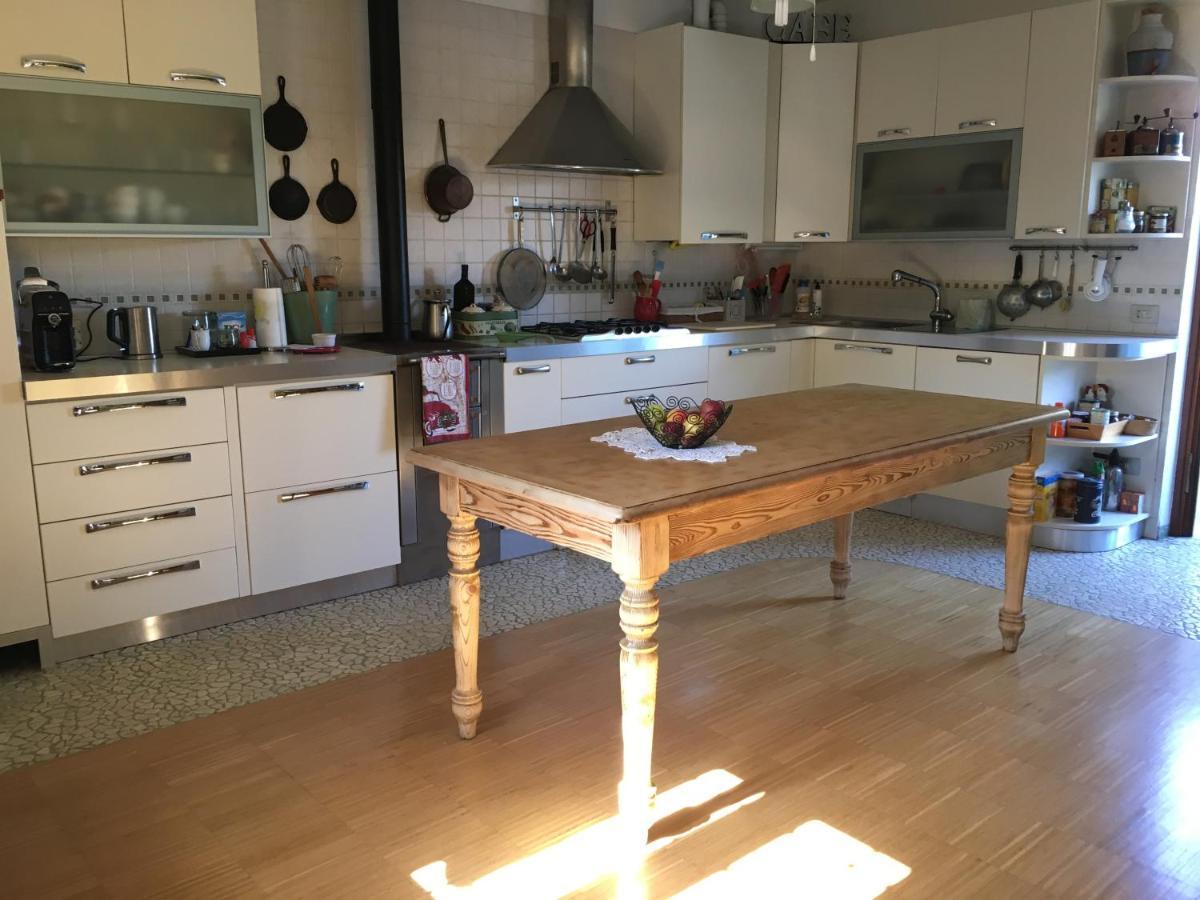 Una Casa Di Campagna Dossobuono Bagian luar foto