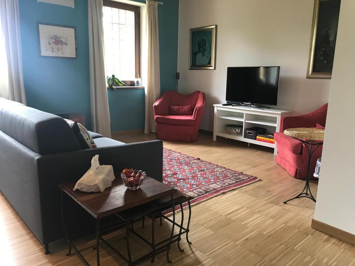 Una Casa Di Campagna Dossobuono Bagian luar foto